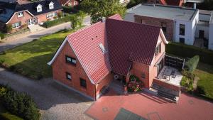 Das Gebäude in dem sich das Ferienhaus befindet