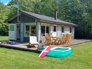 Zahrada ubytování 5 person holiday home in Dannemare-By Traum