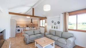Kuchyň nebo kuchyňský kout v ubytování Villa Los Abuelos Cartama by Ruralidays