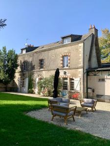 Κήπος έξω από το Château de l'Epinay - Domaine du Marquis de Lafayette