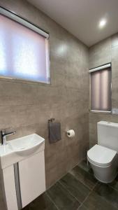 Et bad på Marsaskala Sea View Duplex Penthouse - Mive Properties