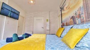 Posteľ alebo postele v izbe v ubytovaní La Résidence Évasion 2 - Original - Gare - Wifi - Relax BNB