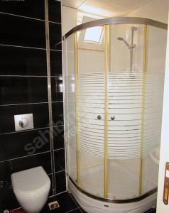 Koupelna v ubytování lara denize sıfır havuzlu lüks eşyalı muhteşem ev