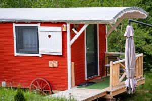 Gallery image of RED Tiny Houses in Voronet