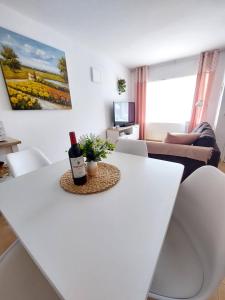 Telewizja i/lub zestaw kina domowego w obiekcie Casa DamiAnna - Pool - WiFi - FuerteventuraBay