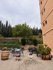 Ein Garten an der Unterkunft El Molí de Pontons suites con jacuzzi spa