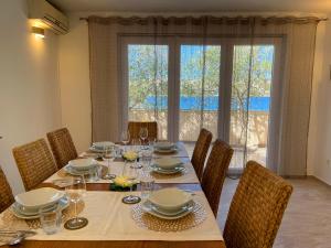 Фотография из галереи Villa Olivija-direkt am Strand! в городе Стара-Новаля