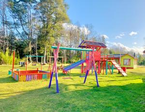 Herní místnost nebo prostor pro děti v ubytování Parques de Afunalhue