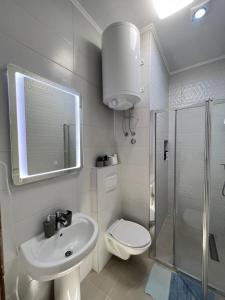 Bilik mandi di Bezdan Guesthouse