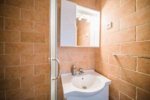 Ένα μπάνιο στο Studio apartment in Zrnovo with terrace, air conditioning, WiFi 3709-1