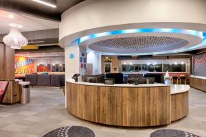 a lobby of a hospital with a waiting area at Tru By Hilton Austin Nw Arboretum, Tx in Austin