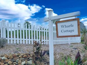 Certifikát, hodnocení, plakát nebo jiný dokument vystavený v ubytování Wharfe Cottage