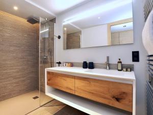 Chalet de luxe skis aux pieds avec SPA - Courchevel - FR-1-575-192