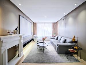 Gallery image of Datong Elite Apartment, Peoples Square, CBD in Shanghai