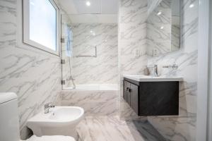 Fotografie z fotogalerie ubytování ALH Vacay - Springs 8 - 2 Bedrooms with Maid room v Dubaji