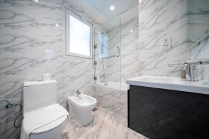 Fotografie z fotogalerie ubytování ALH Vacay - Springs 8 - 2 Bedrooms with Maid room v Dubaji