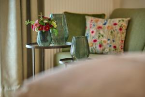 A seating area at Hotel Garni Schneider