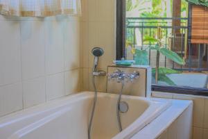 Koupelna v ubytování Shankara Accomodation Ubud + 37 fotografií