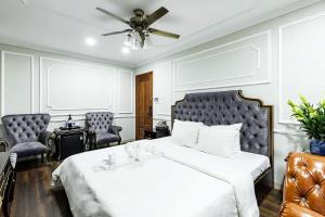 Hoang Gia Hotel 객실 침대