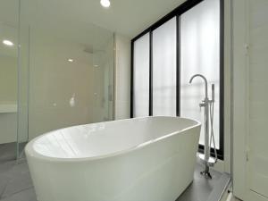 Bilik mandi di Mosaic Southkey Mid Valley by Luxecocoo CK Johor Bahru +66 gambar