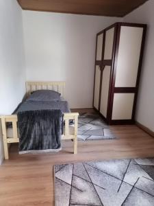 Ein Bett oder Betten in einem Zimmer der Unterkunft Naab-burg