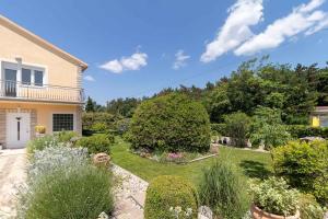 Zahrada ubytování Holiday home in Jadranovo 33199