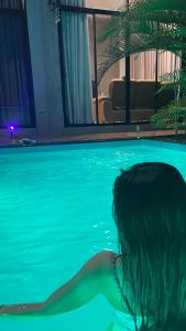 Kép 曼谷廊曼机场设计师泳池别墅有按摩浴缸 Thai Cool Private pool villa Don Mueang szállásáról Ban Wat Pho Thong városában a galériában