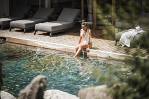 Bazén v ubytovaní Hotel Lanerhof active/spa/balance alebo v jeho blízkosti
