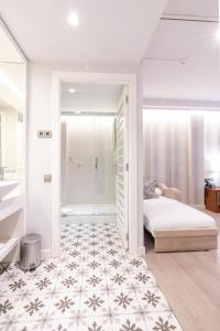 Kúpeľňa v ubytovaní Serennia Fira Gran Via Exclusive Rooms