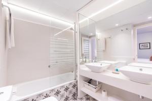 Kúpeľňa v ubytovaní Serennia Fira Gran Via Exclusive Rooms