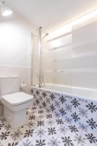 Kúpeľňa v ubytovaní Serennia Fira Gran Via Exclusive Rooms