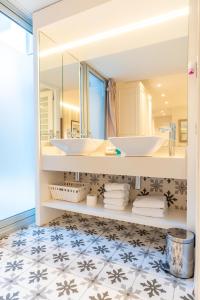 Kúpeľňa v ubytovaní Serennia Fira Gran Via Exclusive Rooms