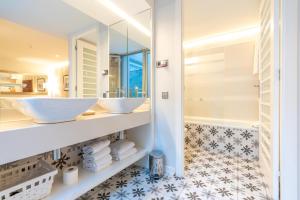 Kúpeľňa v ubytovaní Serennia Fira Gran Via Exclusive Rooms
