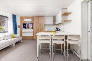 Dapur atau dapur kecil di Arena Stoja Camping Homes