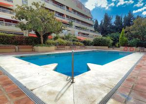 Bazén v ubytovaní Parque Marbella Three Bedroom Apartment alebo v jeho blízkosti