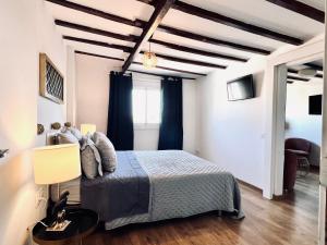 Posteľ alebo postele v izbe v ubytovaní Diamond Rooftop & private terrace sea views