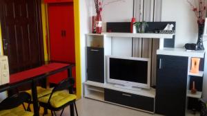 TV i/ili multimedijalni sistem u objektu Apartment Your second home