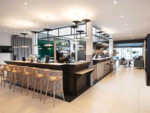 A cozinha ou cozinha compacta de Novotel Blois Centre Val De Loire