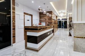 Kuchyň nebo kuchyňský kout v ubytování PARK YALÇIN HOTEL