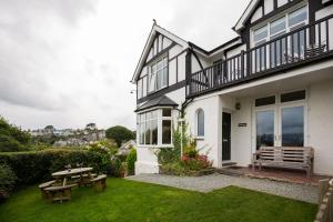 Κήπος έξω από το Bryn Gwyn, Sleeps 8, Sea Views, Borth y Gest