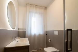 Koupelna v ubytování Mizar*B-Ampio Bilocale con parcheggio gratuito