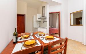 Kuchyň nebo kuchyňský kout v ubytování Apartments Ljiljana
