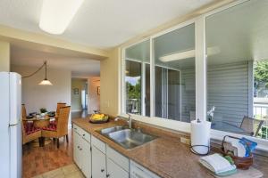 Η κουζίνα ή μικρή κουζίνα στο The Cliffs #1206