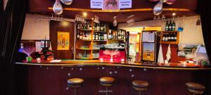 Salone o bar di motorest U KONĚ