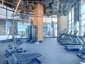 Fitness centrum a/nebo fitness zařízení v ubytování 15 Northside Tower 1 - Elegant Studio