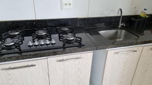 A cozinha ou cozinha compacta de Ed Bella Italia