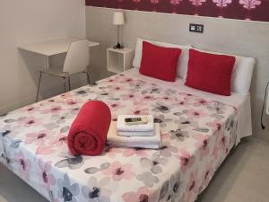 Posteľ alebo postele v izbe v ubytovaní Hostal Inn Madrid