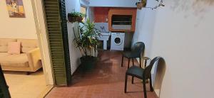 Kuchyň nebo kuchyňský kout v ubytování Departamento 2 dormitorios Microcentro