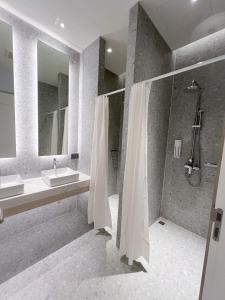 Matini Hostel grandstation的一间浴室