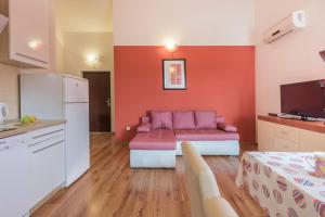 Gallery image of NICE AND NEW in Peroj